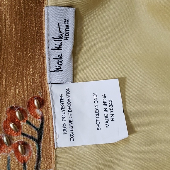 Nicole Miller Home NWT Golden Crushed Velveteen Autumn Table Runner - Picture 5 of 8